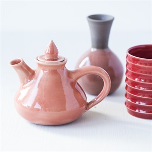 Botz glasyr för keramik, Pearl Pink. Lämplig för att göra service